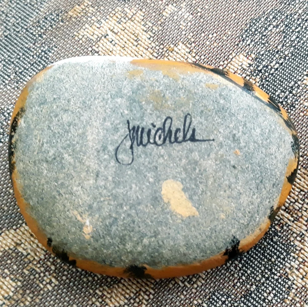 Hand Painted Tiger on Rock Signed by Artist / 3" Decorated Rock Art - Picture 5 of 12